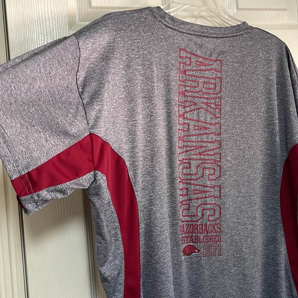 Arkansas Razorback top. Men’s size XL. Used, but still good condition. - Picture 7 of 10